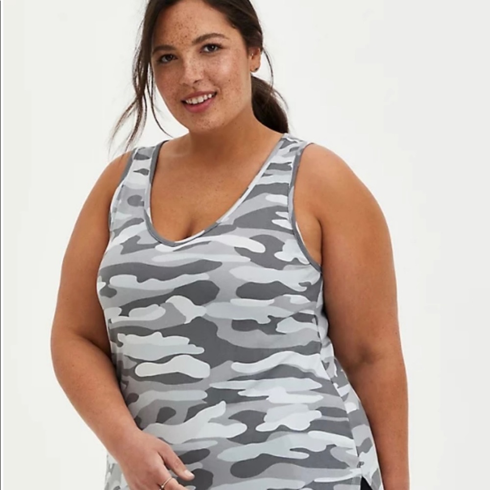 Torrid Favorite Sioer Soft Knit 
Grey Camo Tank Top 5X